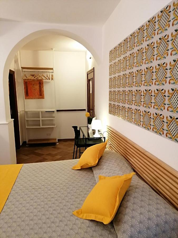 B&B Villa Teresa ซอร์เรนโต ภายนอก รูปภาพ