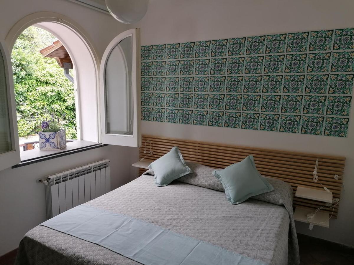 B&B Villa Teresa ซอร์เรนโต ภายนอก รูปภาพ