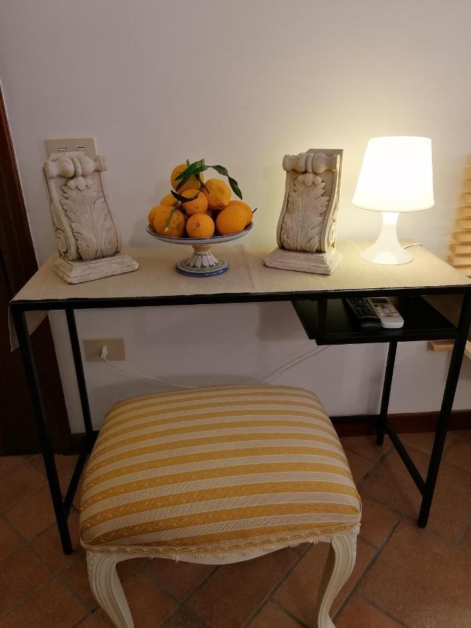 B&B Villa Teresa ซอร์เรนโต ภายนอก รูปภาพ