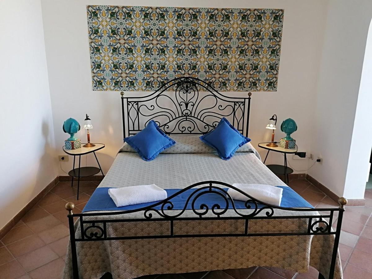 B&B Villa Teresa ซอร์เรนโต ภายนอก รูปภาพ