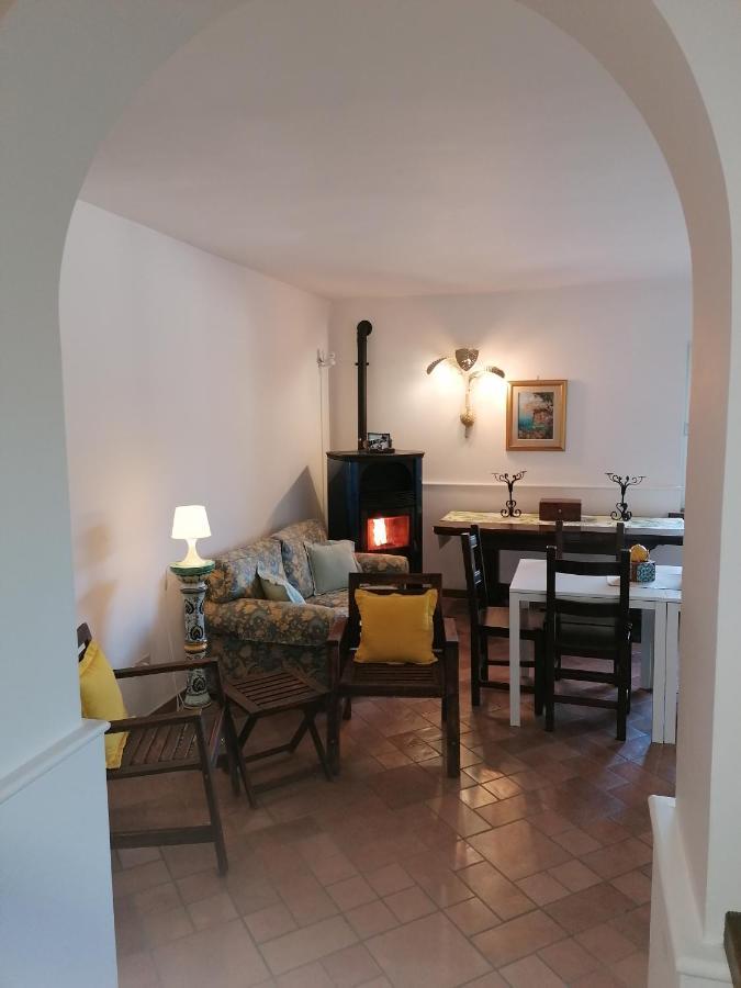 B&B Villa Teresa ซอร์เรนโต ภายนอก รูปภาพ