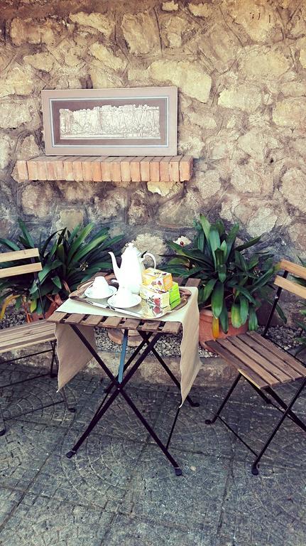 B&B Villa Teresa ซอร์เรนโต ภายนอก รูปภาพ