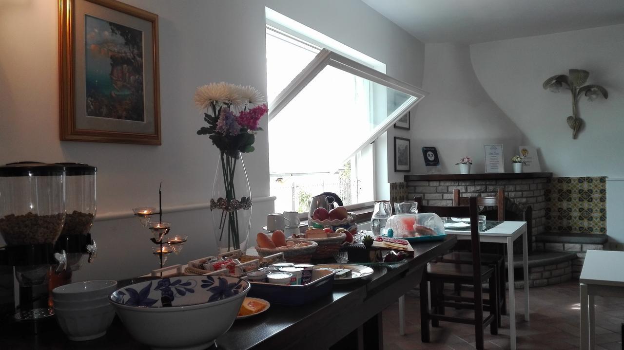 B&B Villa Teresa ซอร์เรนโต ภายนอก รูปภาพ